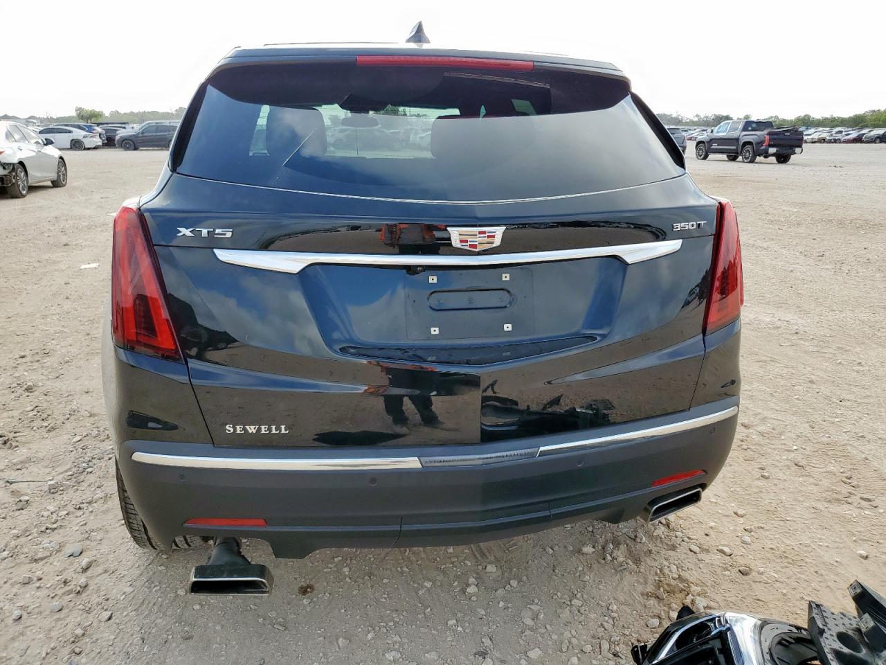 2024 Cadillac Xt5 Luxury VIN: 1GYKNAR44RZ746007 Lot: 70692165