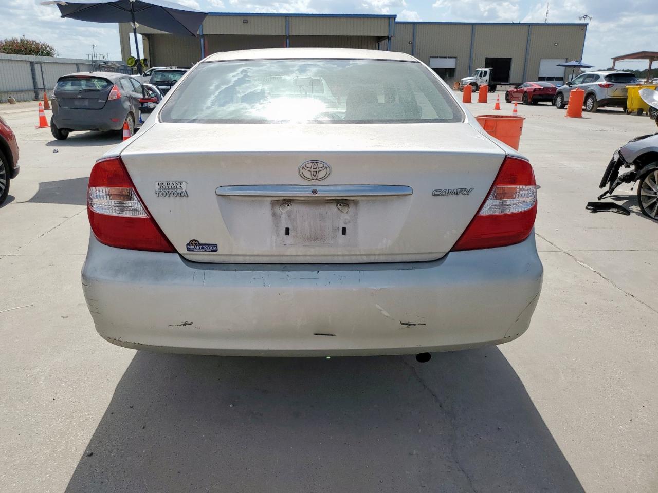 2004 Toyota Camry Le VIN: 4T1BE32KX4U373633 Lot: 70159895