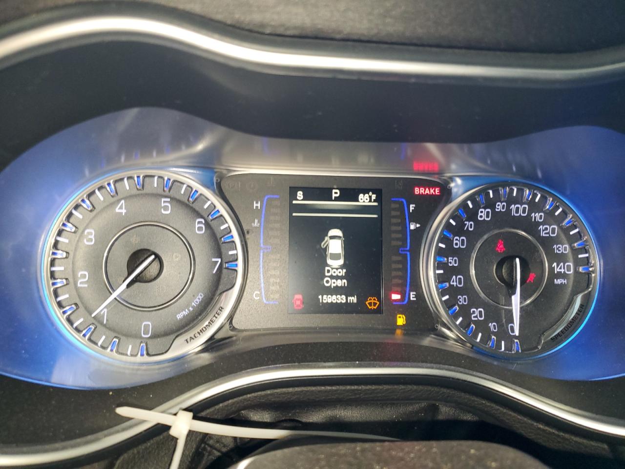 2016 Chrysler 200 Limited VIN: 1C3CCCAB2GN164762 Lot: 68879915