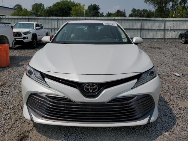  TOYOTA CAMRY 2018 Biały