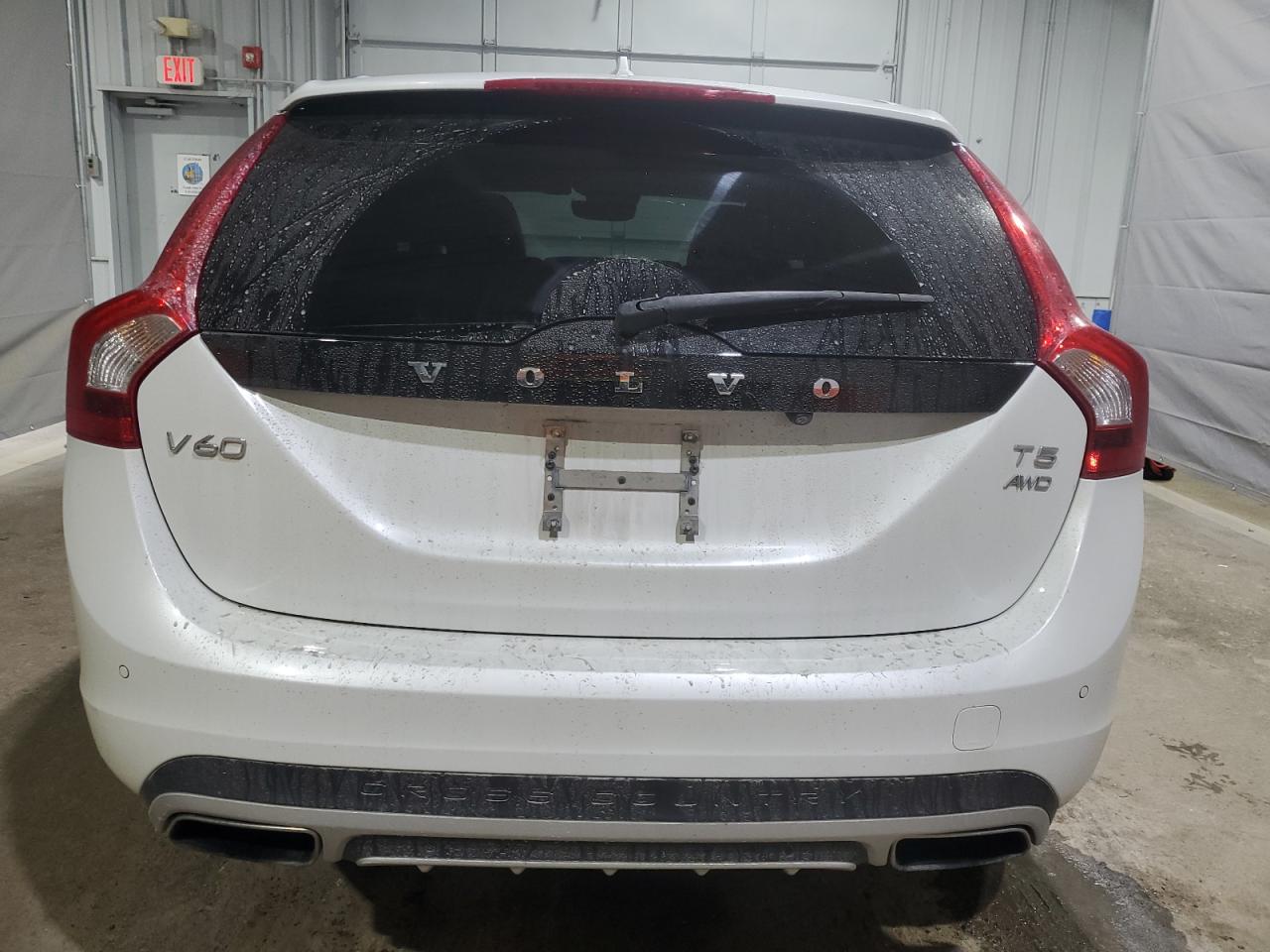 2017 Volvo V60 Cross Country Premier VIN: YV440MWK8H1037995 Lot: 66992125