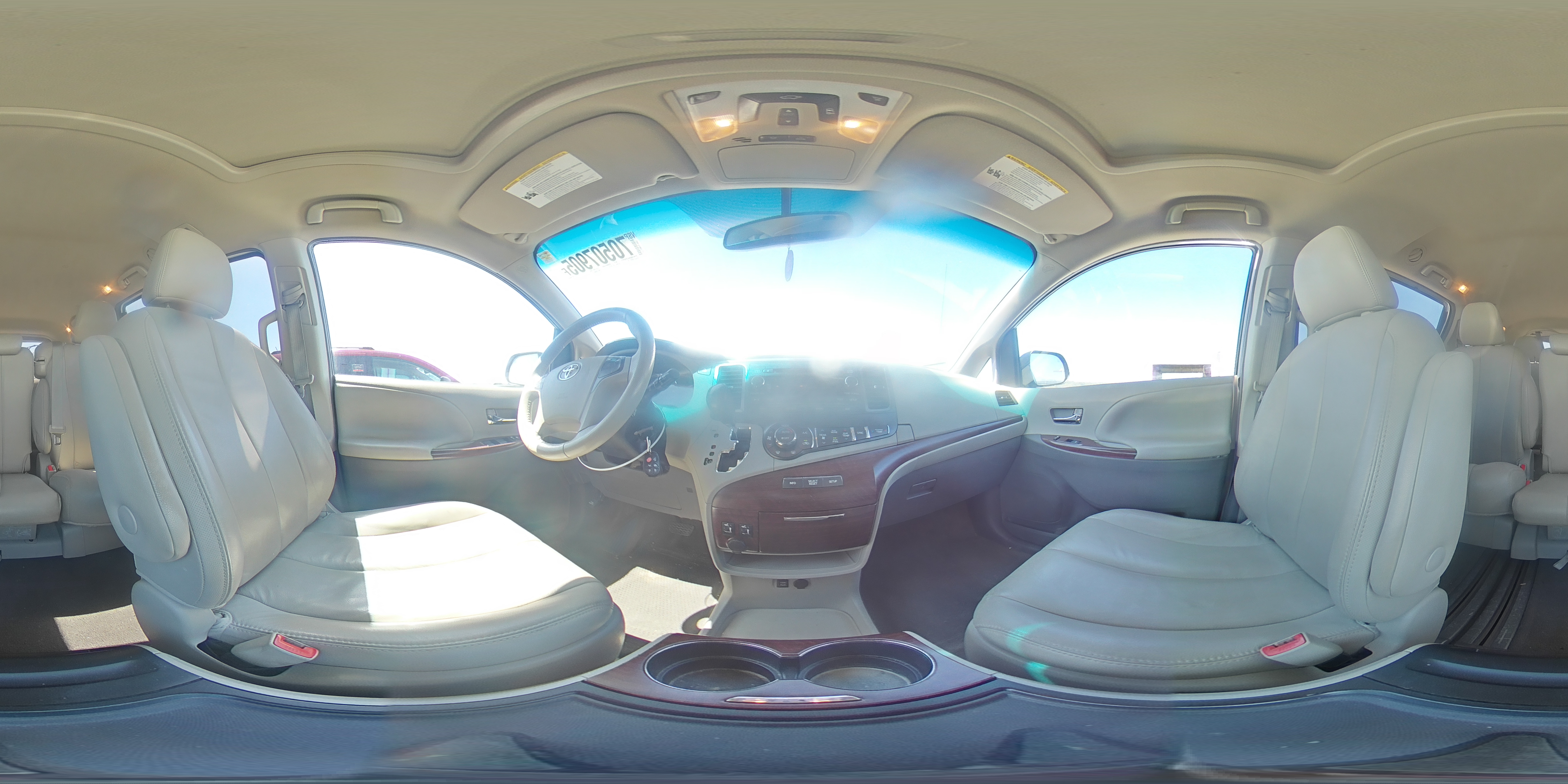 2013 Toyota Sienna Xle VIN: 5TDYK3DC5DS380068 Lot: 70507905