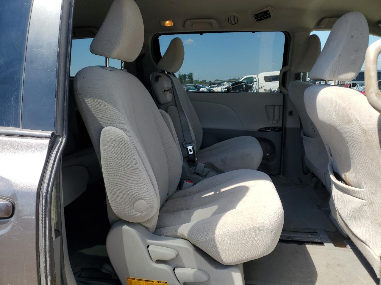 2013 Toyota Sienna Le VIN: 5TDKK3DC0DS332046 Lot: 68400265