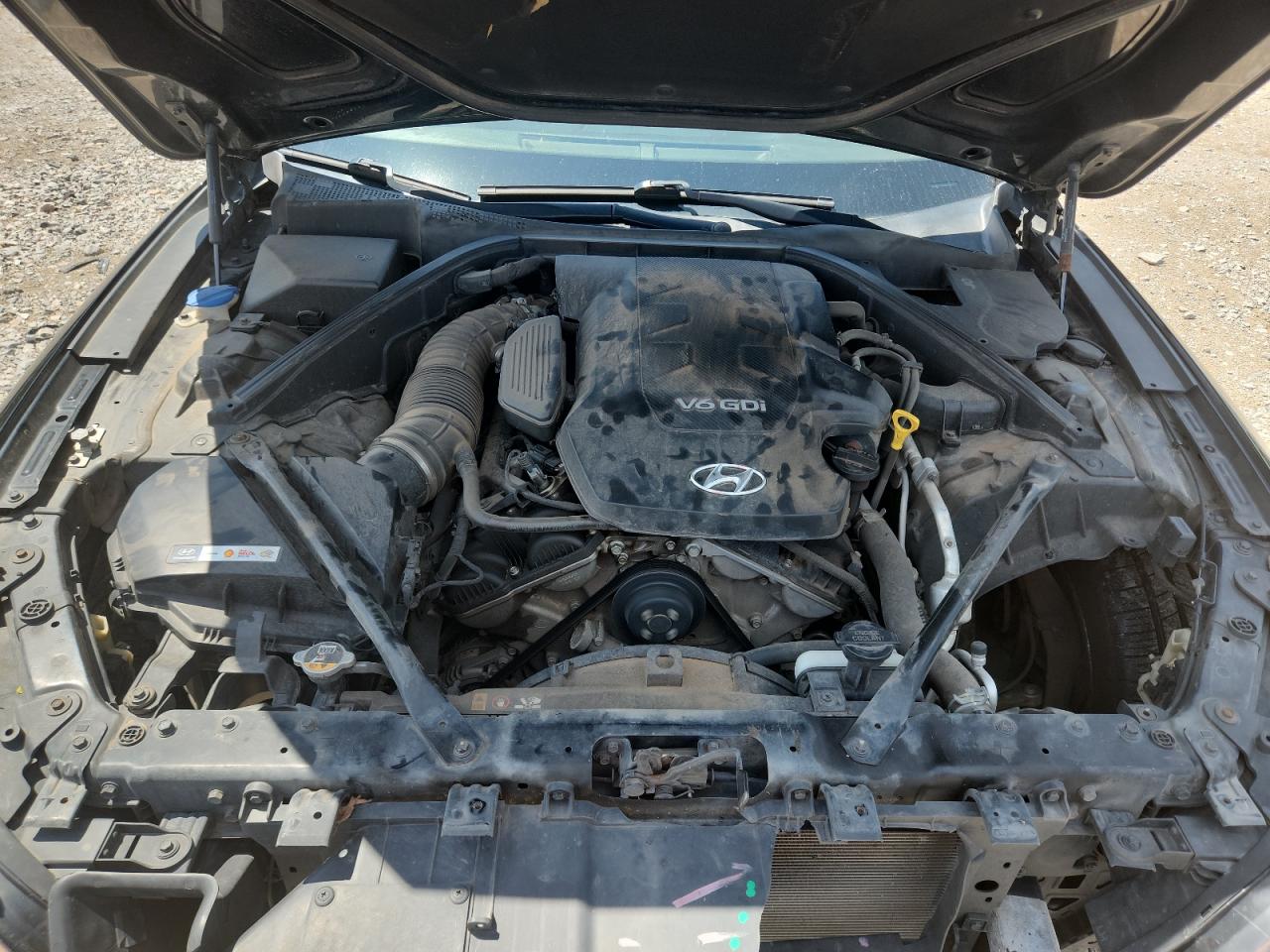 2015 Hyundai Genesis 3.8L VIN: KMHGN4JE4FU054867 Lot: 68545965