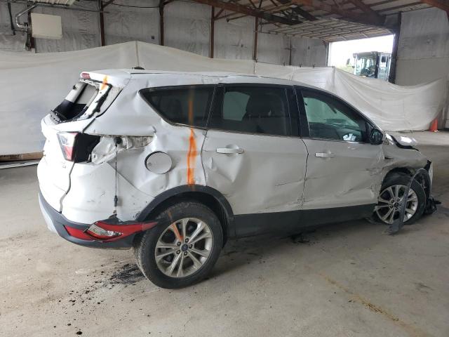 Паркетники FORD ESCAPE 2017 Белы
