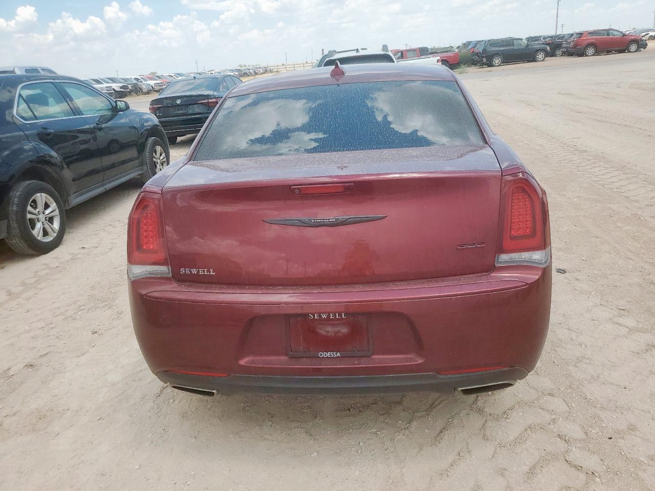 2020 Chrysler 300 Touring VIN: 2C3CCAAG7LH229964 Lot: 67230685