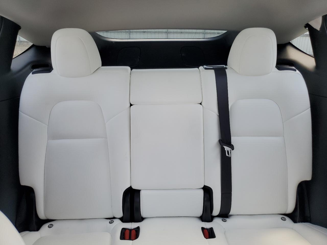 2020 Tesla Model Y VIN: 5YJYGDEEXLF043180 Lot: 68441985