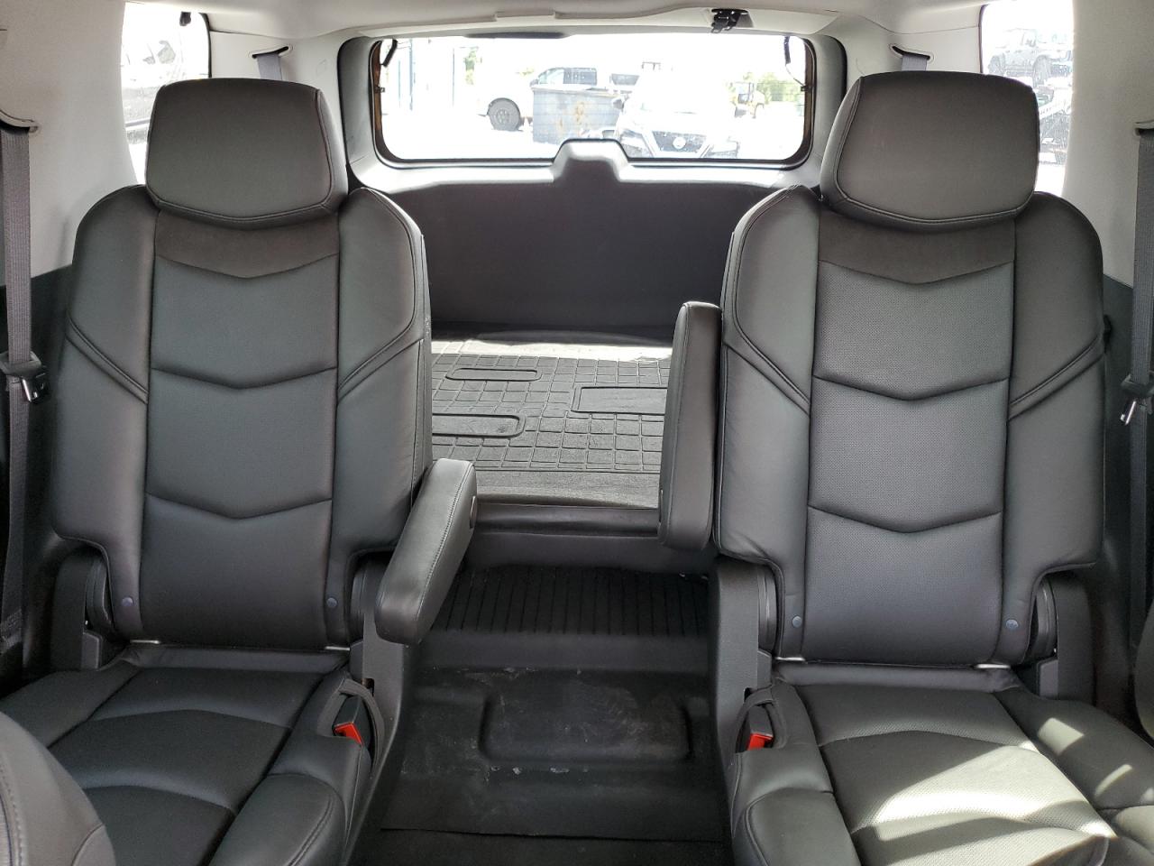 2020 Cadillac Escalade Luxury VIN: 1GYS4BKJ2LR228364 Lot: 70328425