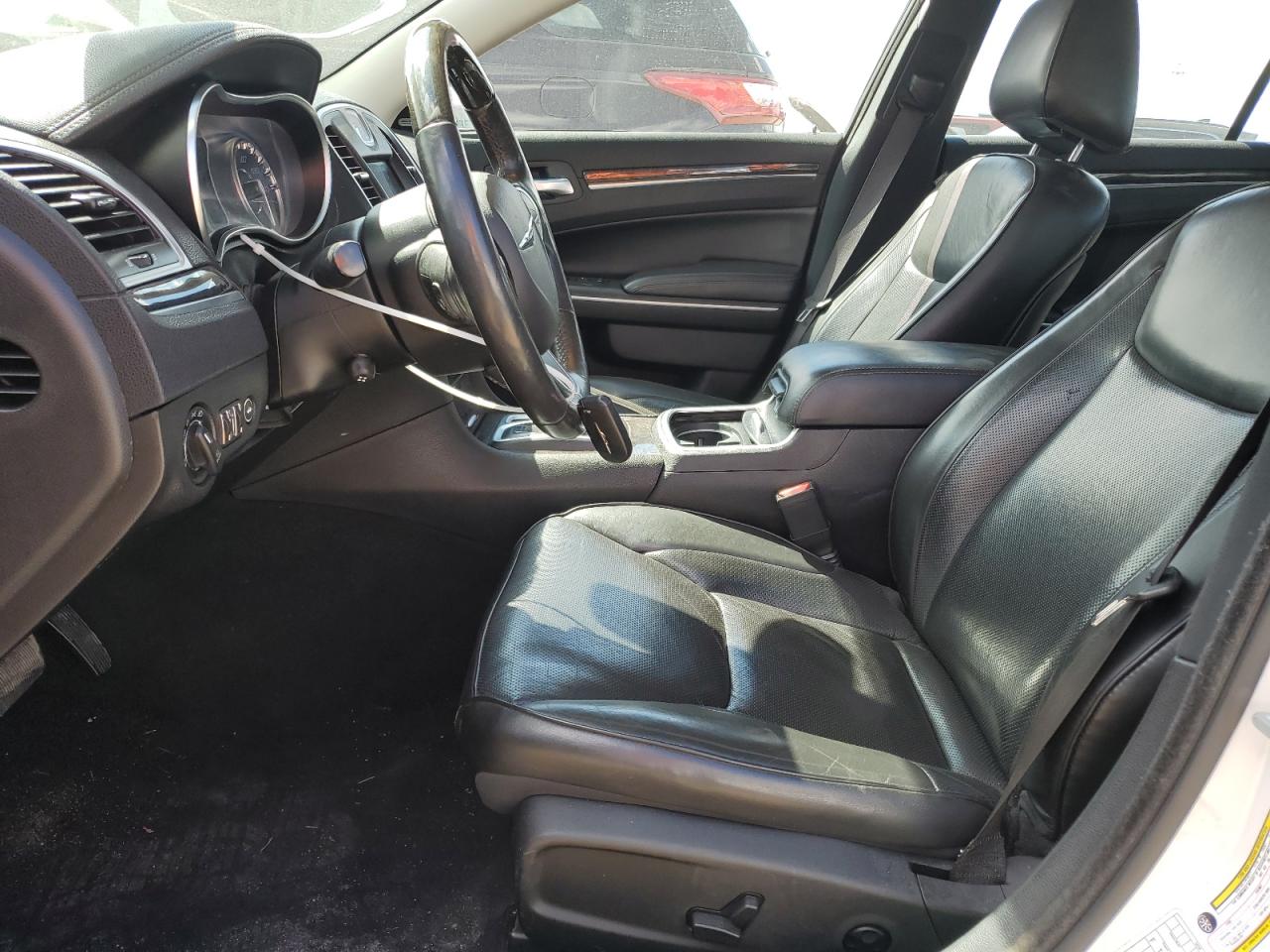 2020 Chrysler 300 Limited VIN: 2C3CCAEG1LH141843 Lot: 70165565