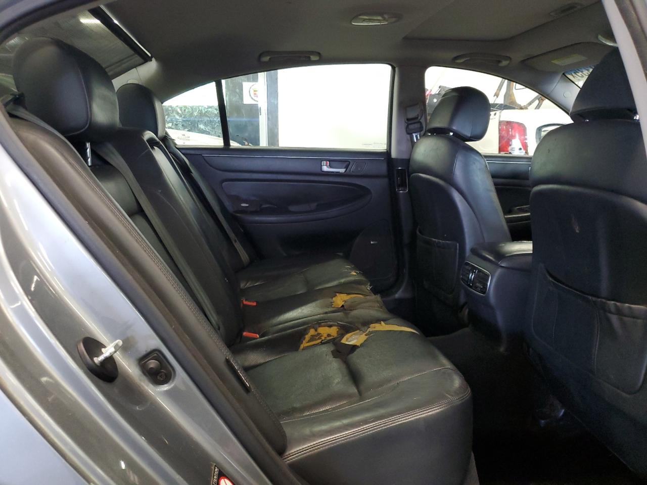 2014 Hyundai Genesis 3.8L VIN: KMHGC4DD8EU263360 Lot: 70510335