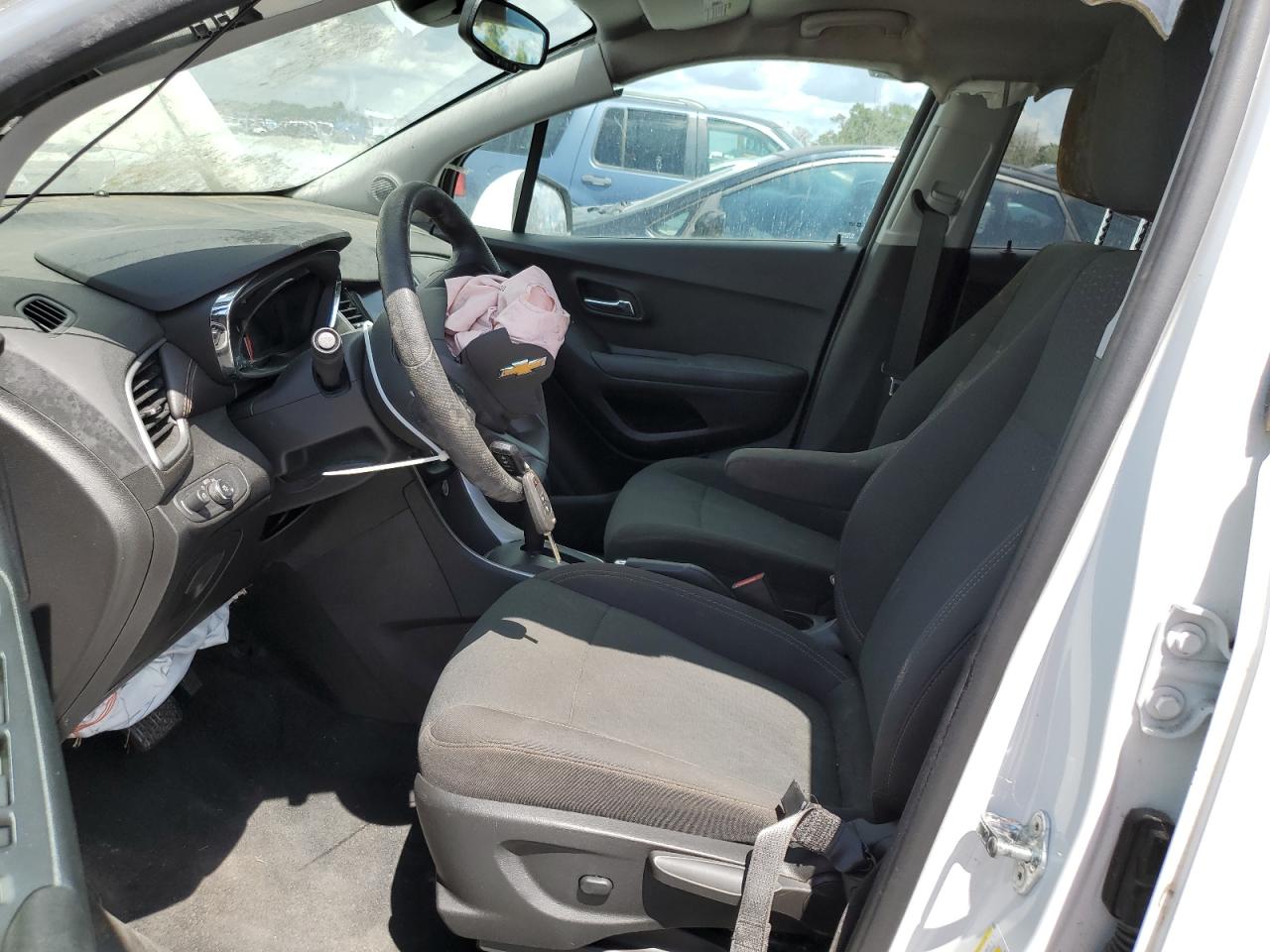 2020 Chevrolet Trax Ls VIN: KL7CJNSB6LB316076 Lot: 69015185