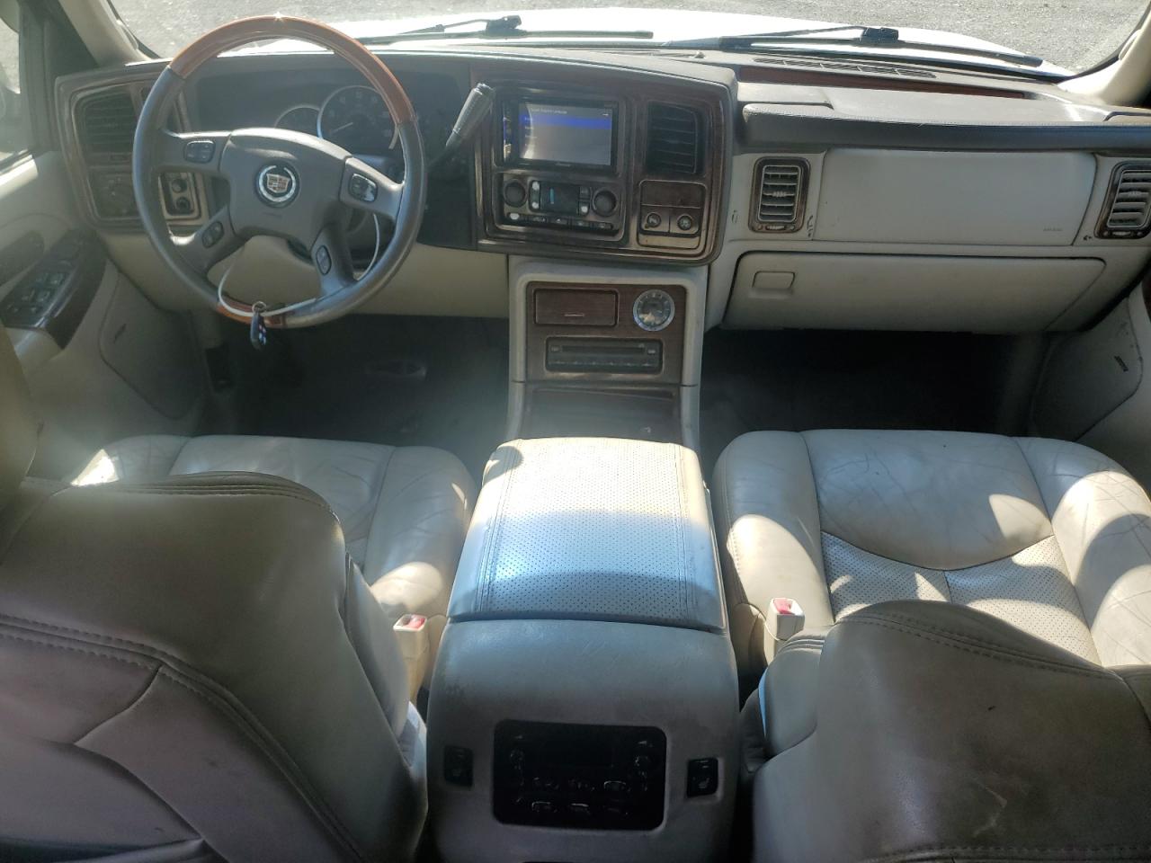 2004 Cadillac Escalade Luxury VIN: 1GYEK63N84R193049 Lot: 68844755