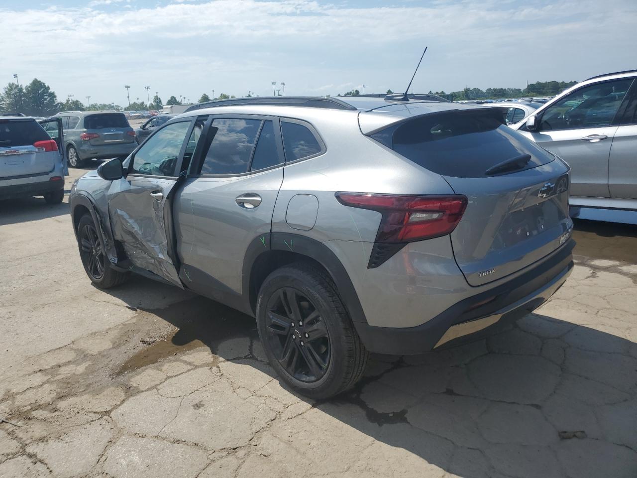 2025 Chevrolet Trax Activ KL77LKEP4SC297411 photo #3
