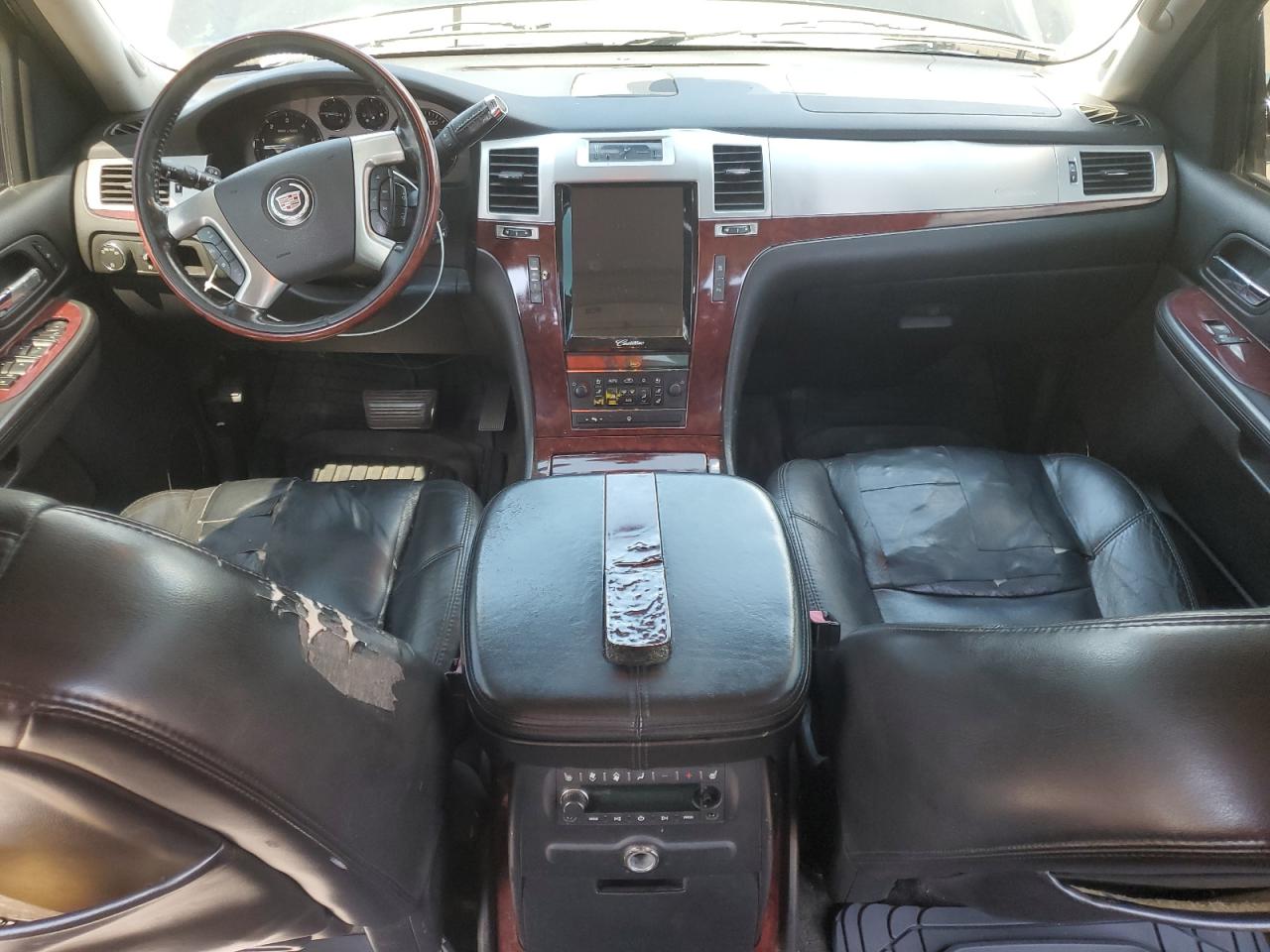 2007 Cadillac Escalade Luxury VIN: 1GYFK63847R198087 Lot: 68653075