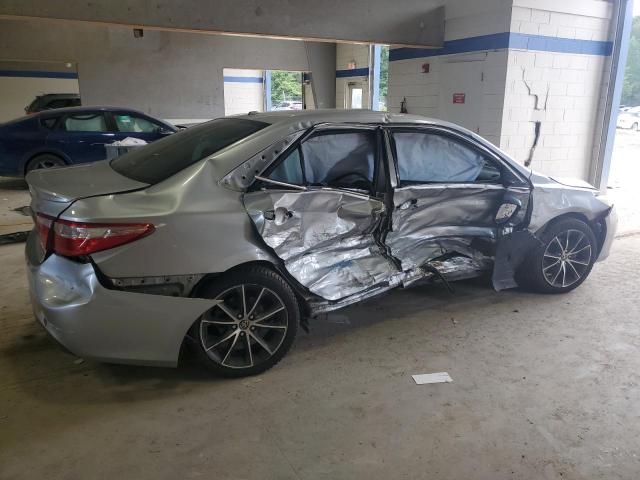  TOYOTA CAMRY 2016 Srebrny