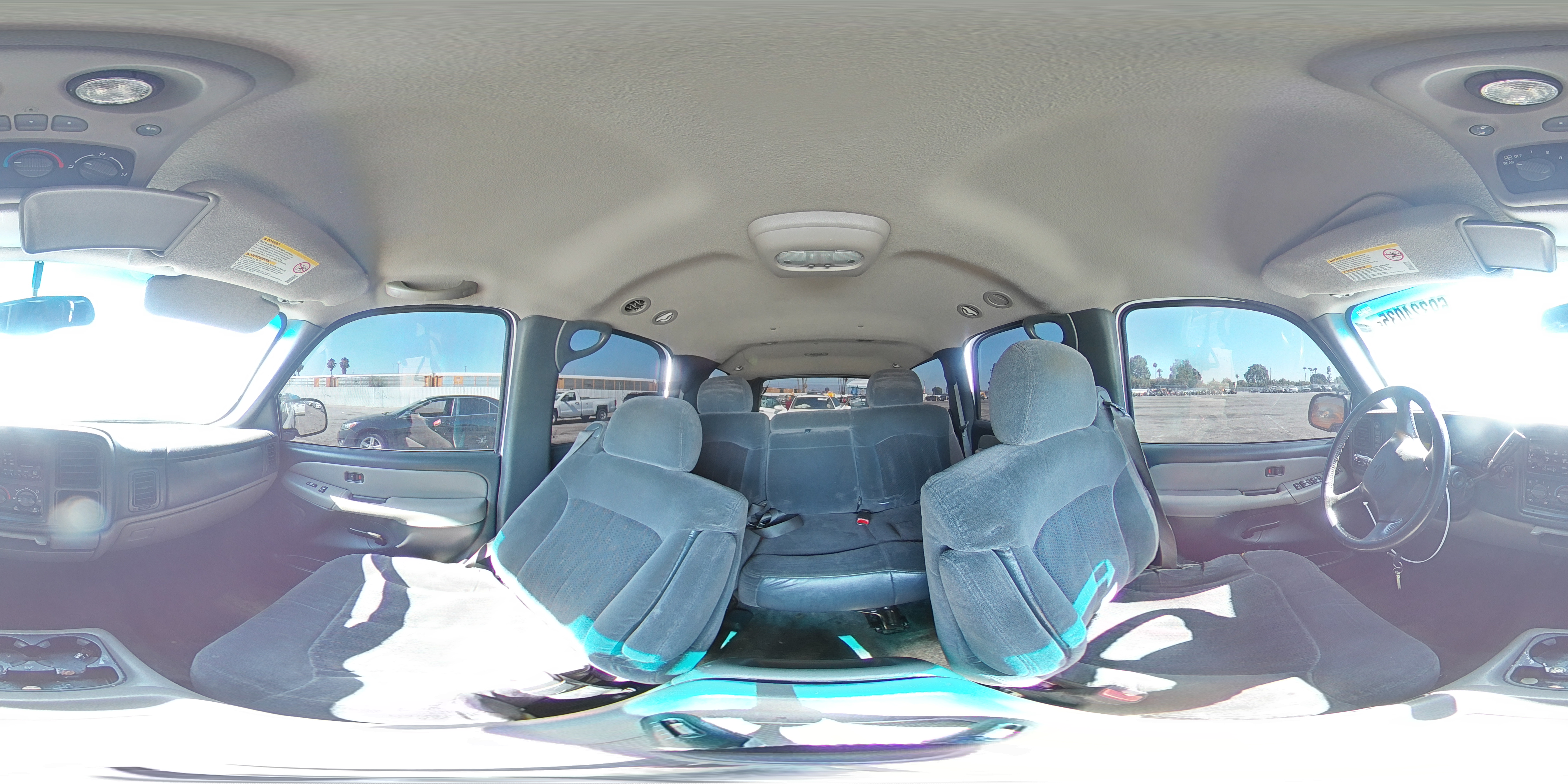 2002 Chevrolet Tahoe K1500 VIN: 1GNEK13ZX2J289330 Lot: 69324035
