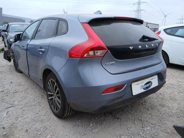 2019 VOLVO V40 MOMENTUM EDITION T2 A 