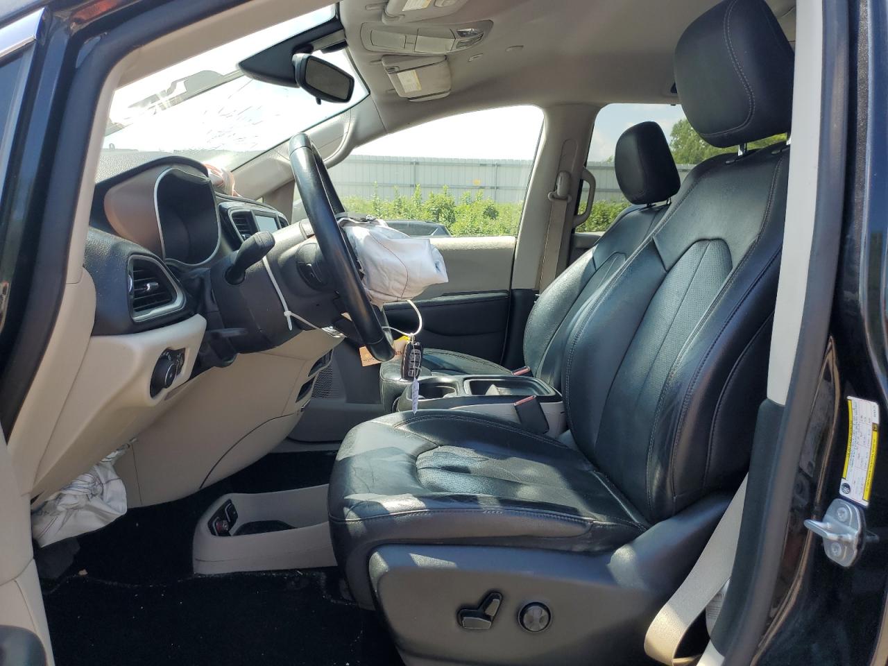 2018 Chrysler Pacifica Touring L VIN: 2C4RC1BGXJR293170 Lot: 68293025