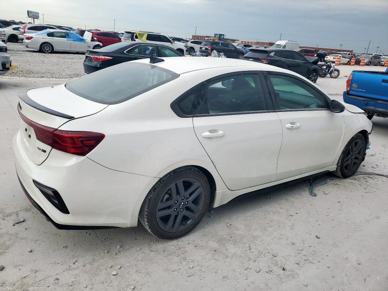  KIA FORTE 2021 Белы