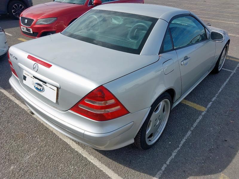 2000 MERCEDES-BENZ SLK 