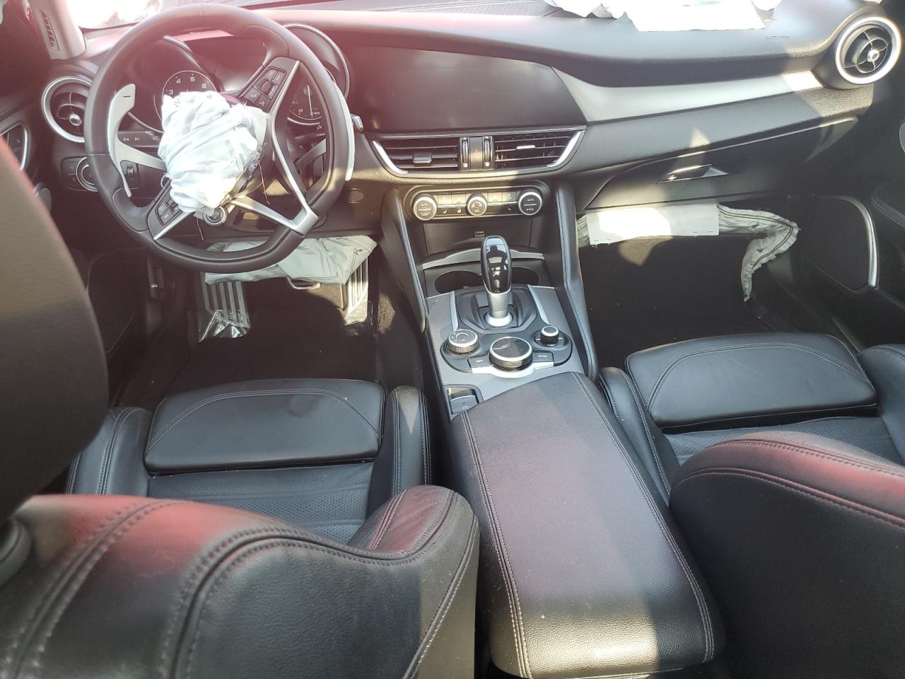 2018 Alfa Romeo Giulia Ti VIN: ZARFAECN4J7598801 Lot: 68827935