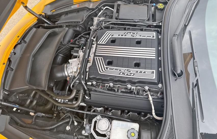 Coupet CHEVROLET CORVETTE 2016 Żółty