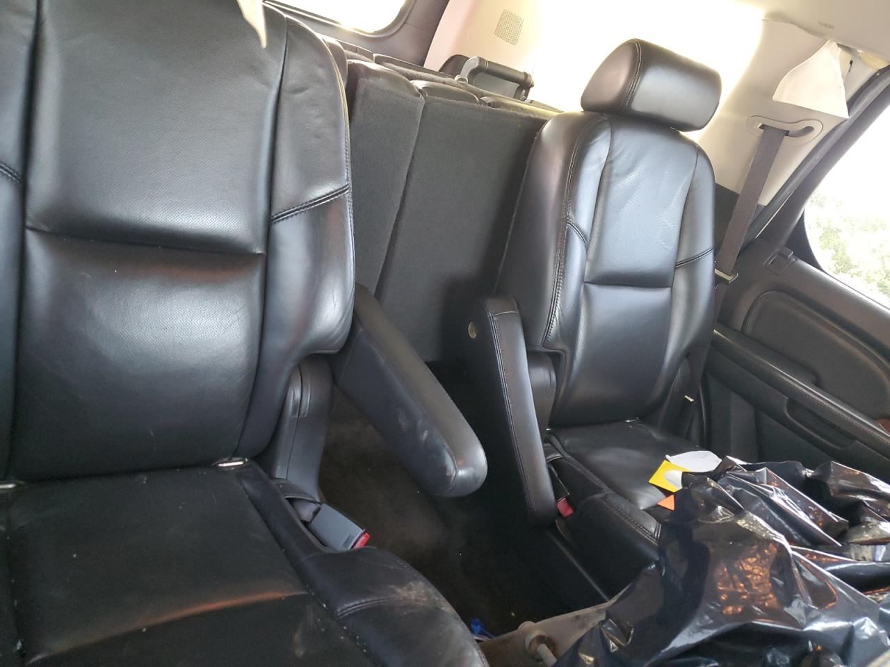 2010 Cadillac Escalade Luxury VIN: 1GYFK63857R325624 Lot: 70878715