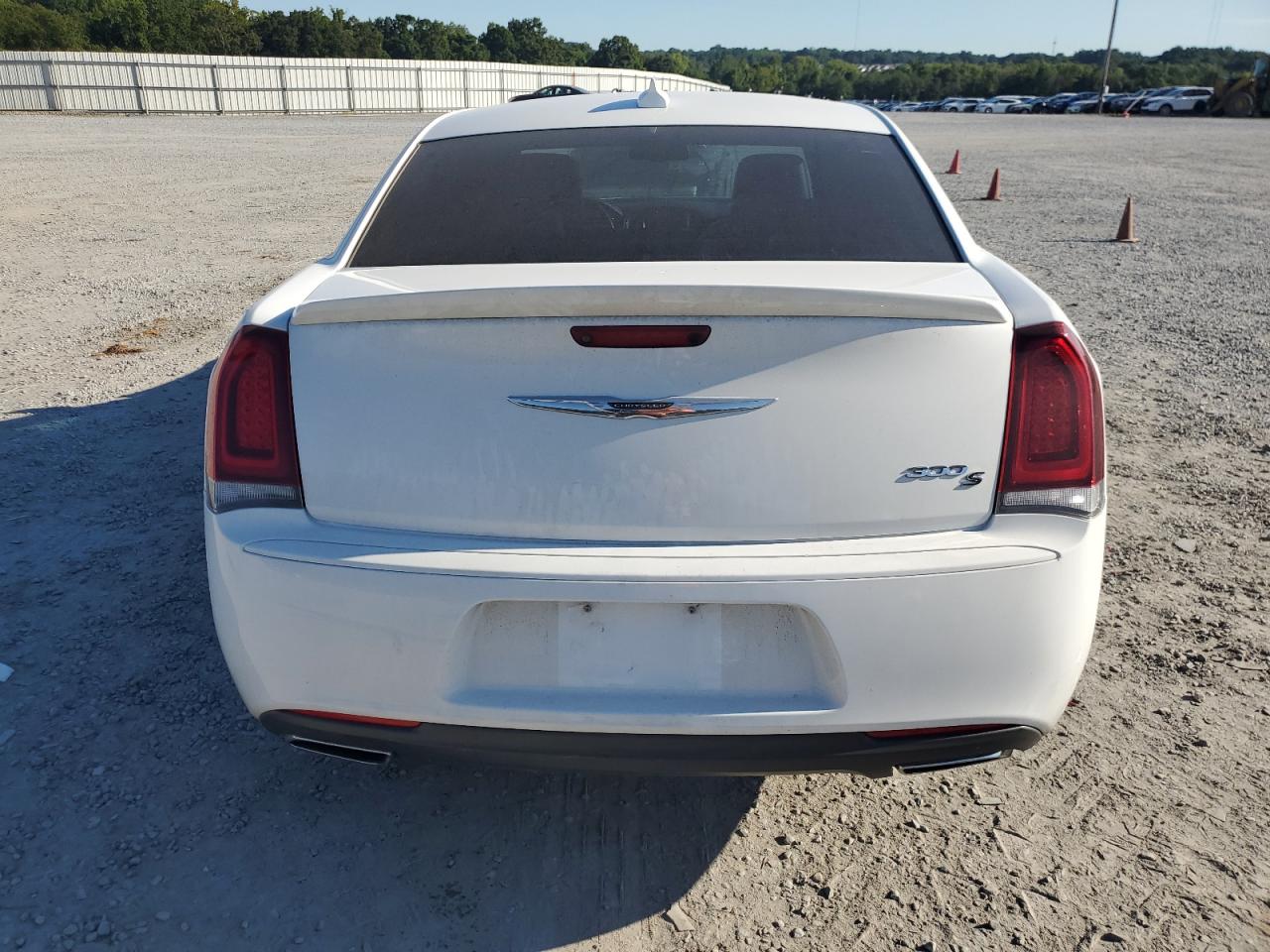 2019 Chrysler 300 S VIN: 2C3CCABGXKH585550 Lot: 70590015