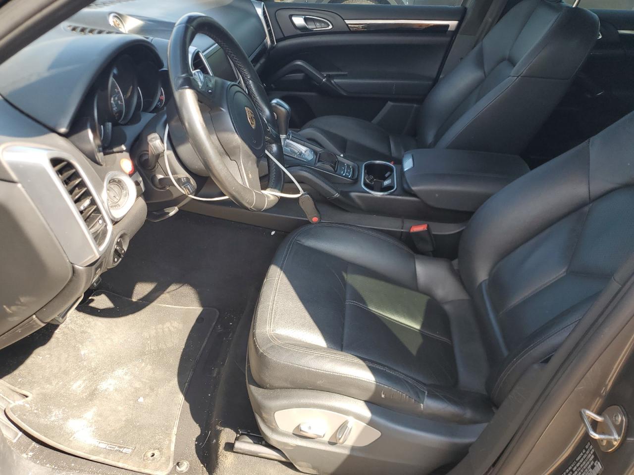 2012 Porsche Cayenne S Hybrid VIN: WP1AE2A26CLA93156 Lot: 70706125