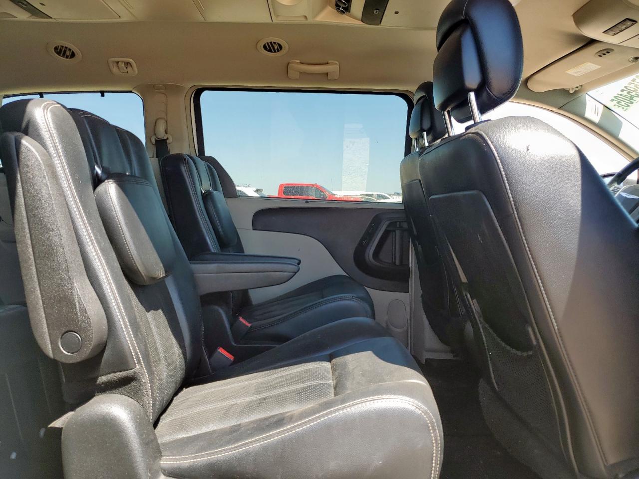 2013 Chrysler Town & Country Touring L VIN: 2C4RC1CGXDR590099 Lot: 67595405