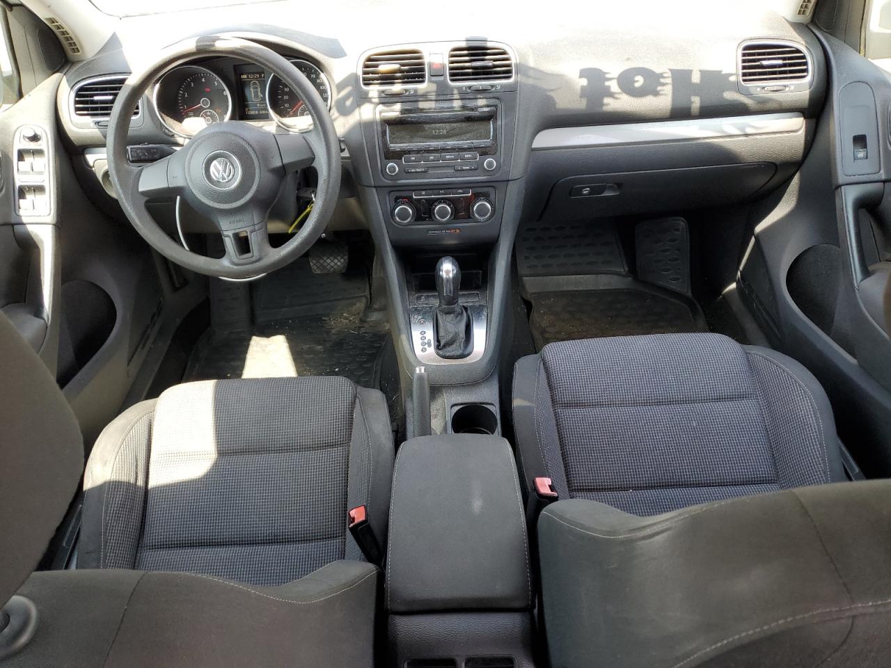 2013 Volkswagen Golf VIN: WVWDB7AJ0DW043588 Lot: 68170395