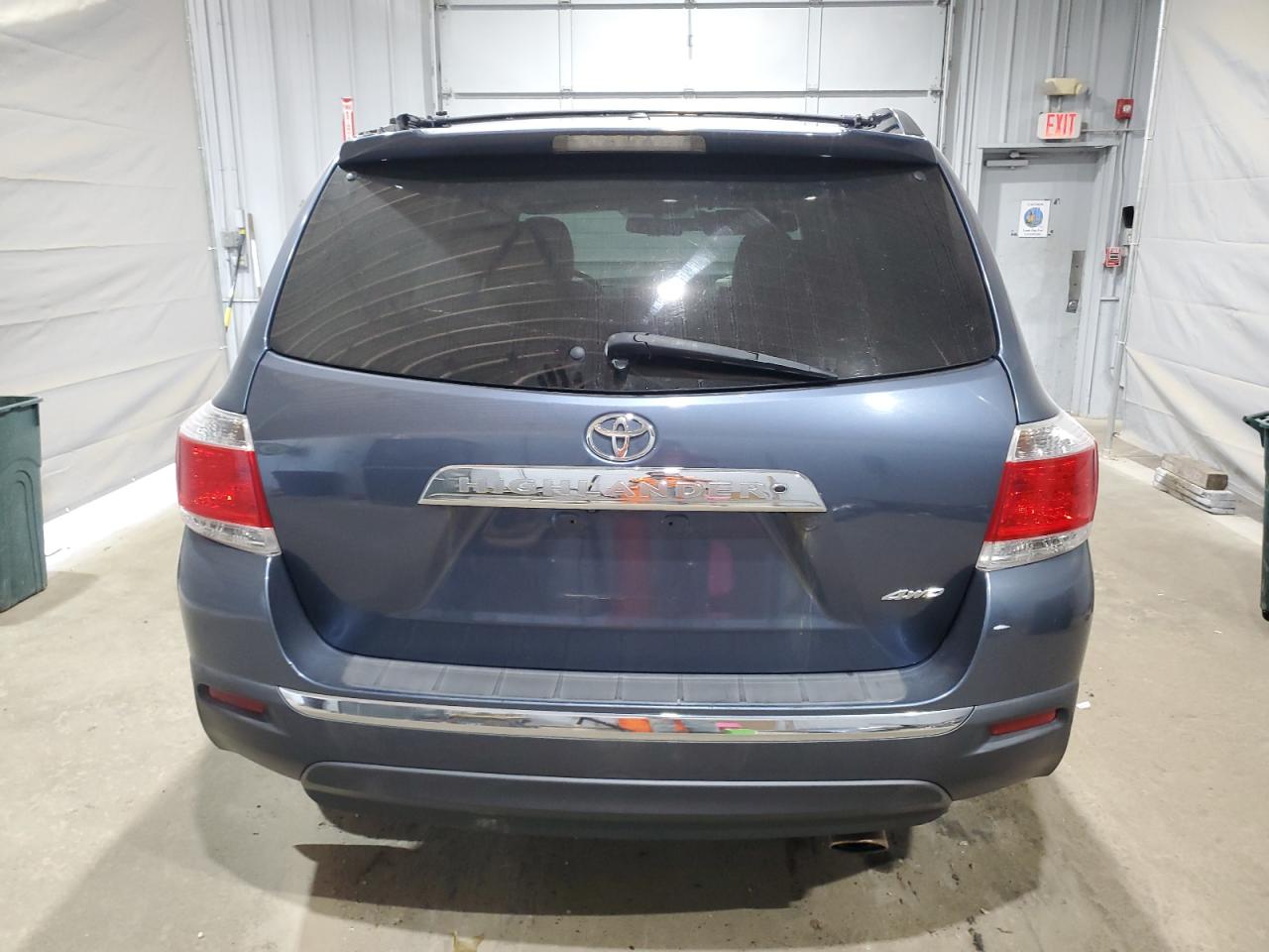 2012 Toyota Highlander Base VIN: 5TDBK3EH8CS121105 Lot: 68816325