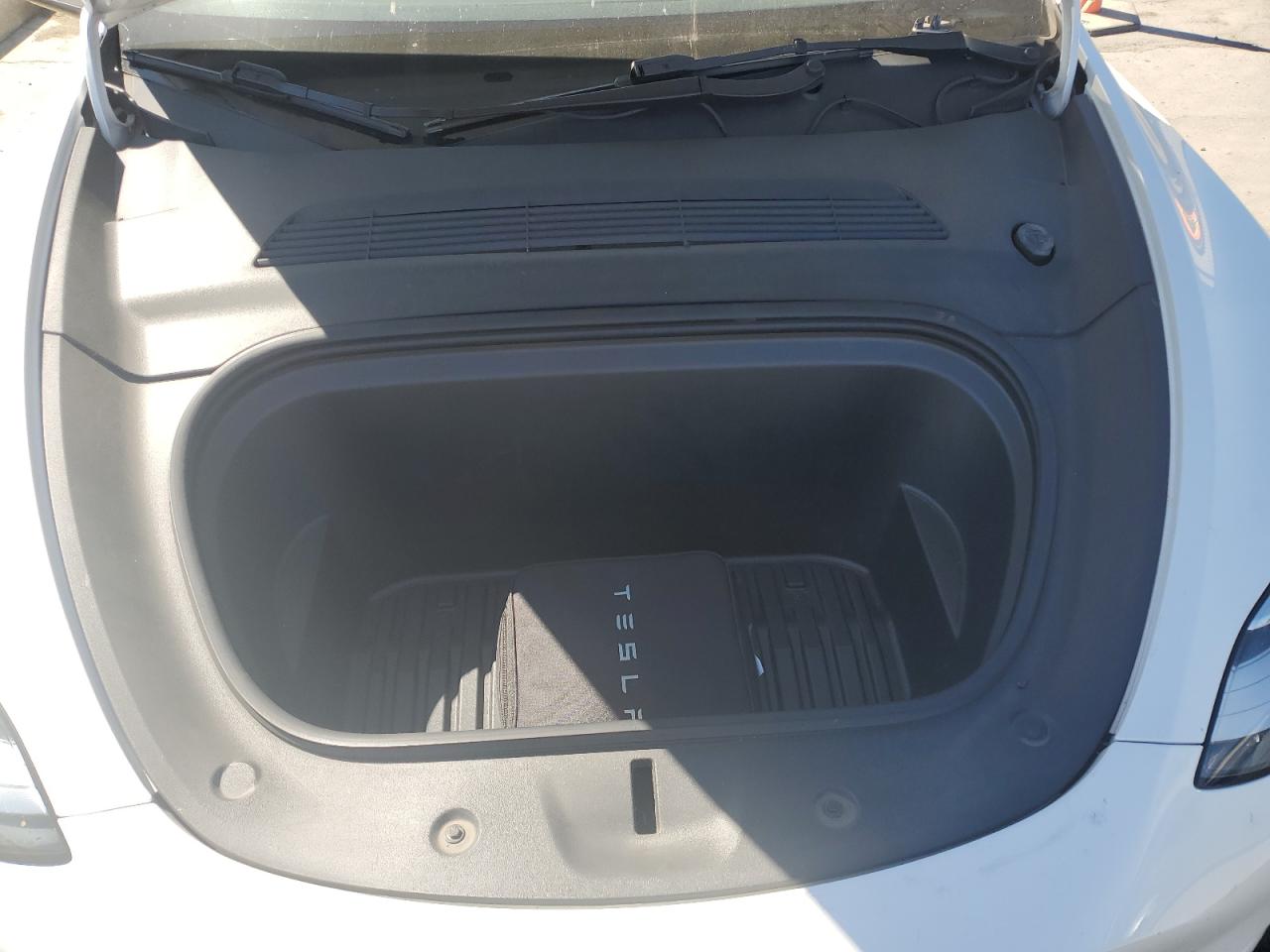 2021 Tesla Model Y VIN: 5YJYGAEE9MF281117 Lot: 69411745