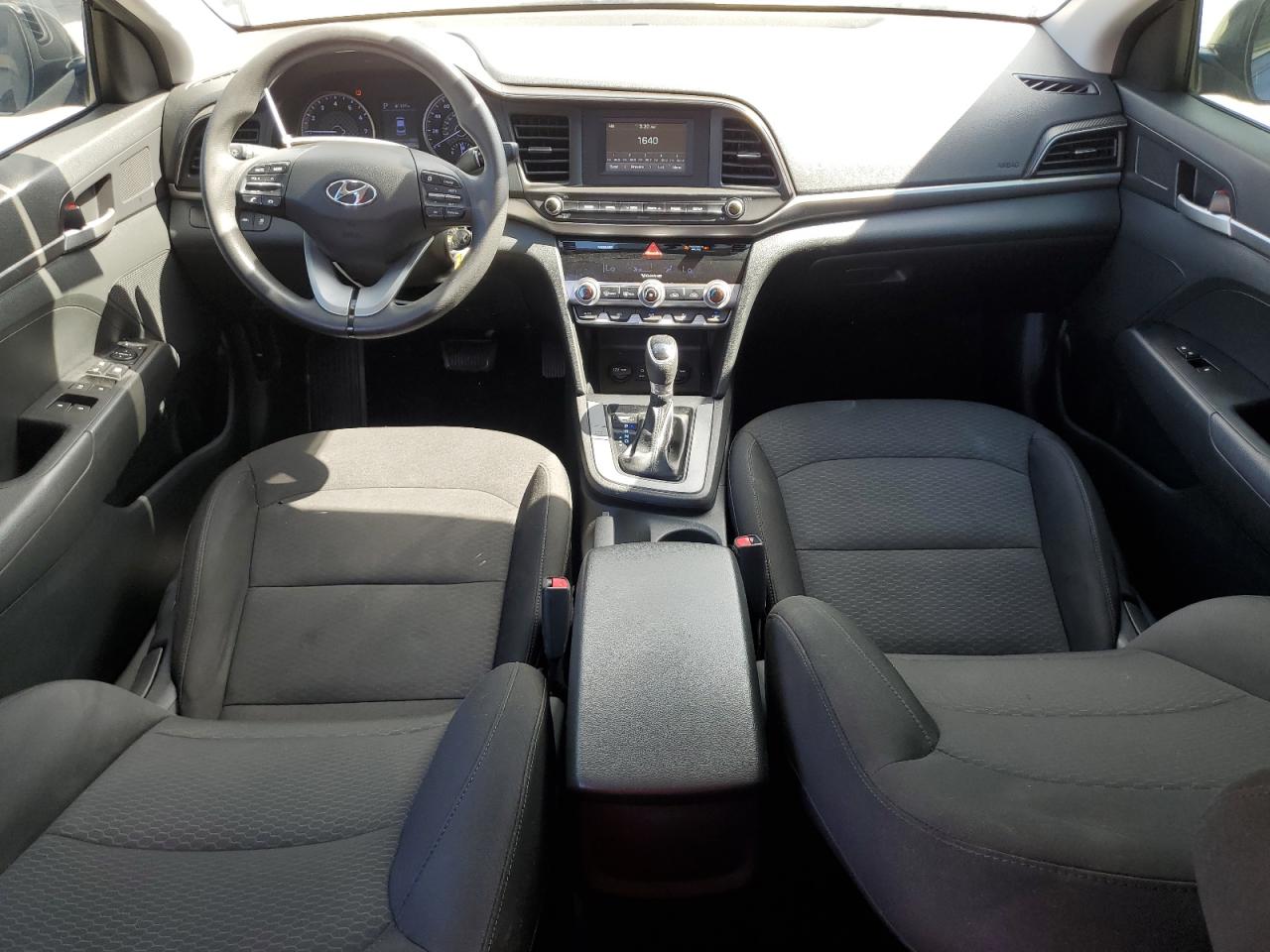 5NPD74LF9LH606795 2020 Hyundai Elantra Se