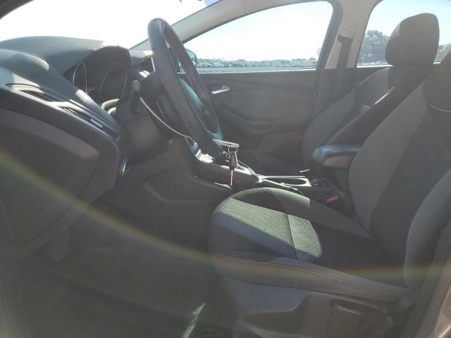 Hatchbacks FORD FOCUS 2014 Gray
