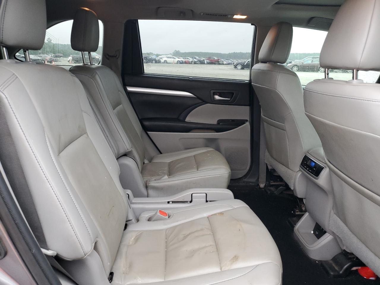 2019 Toyota Highlander Se VIN: 5TDKZRFH1KS565485 Lot: 68022545