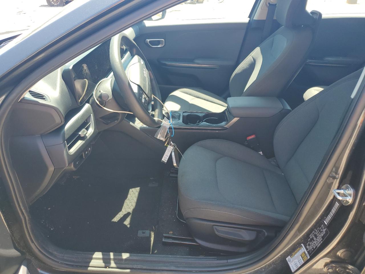 2025 Kia K4 Lx VIN: 3KPFT4DE0SE024582 Lot: 70312715