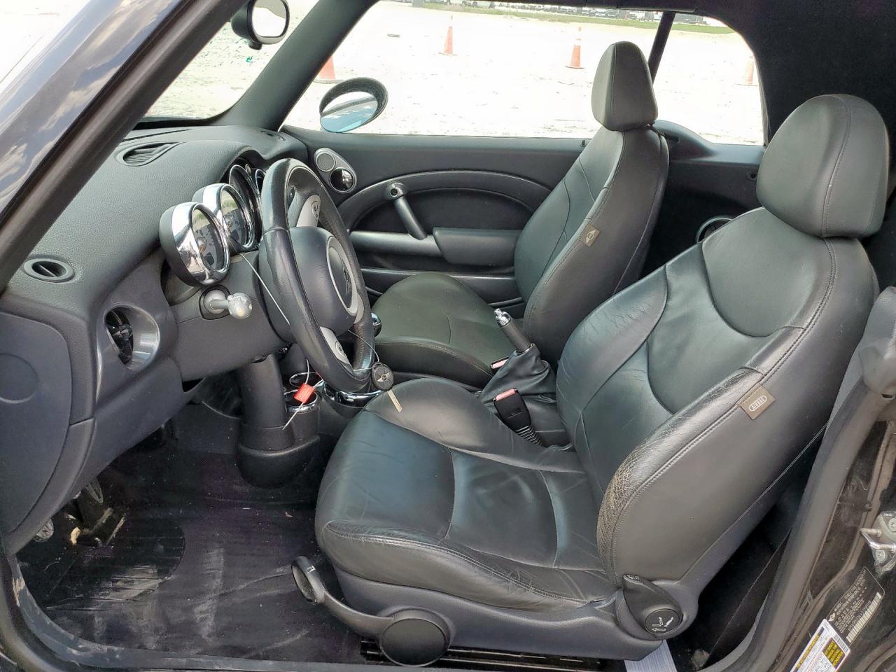 2005 Mini Cooper S VIN: WMWRH33445TF81119 Lot: 70741525