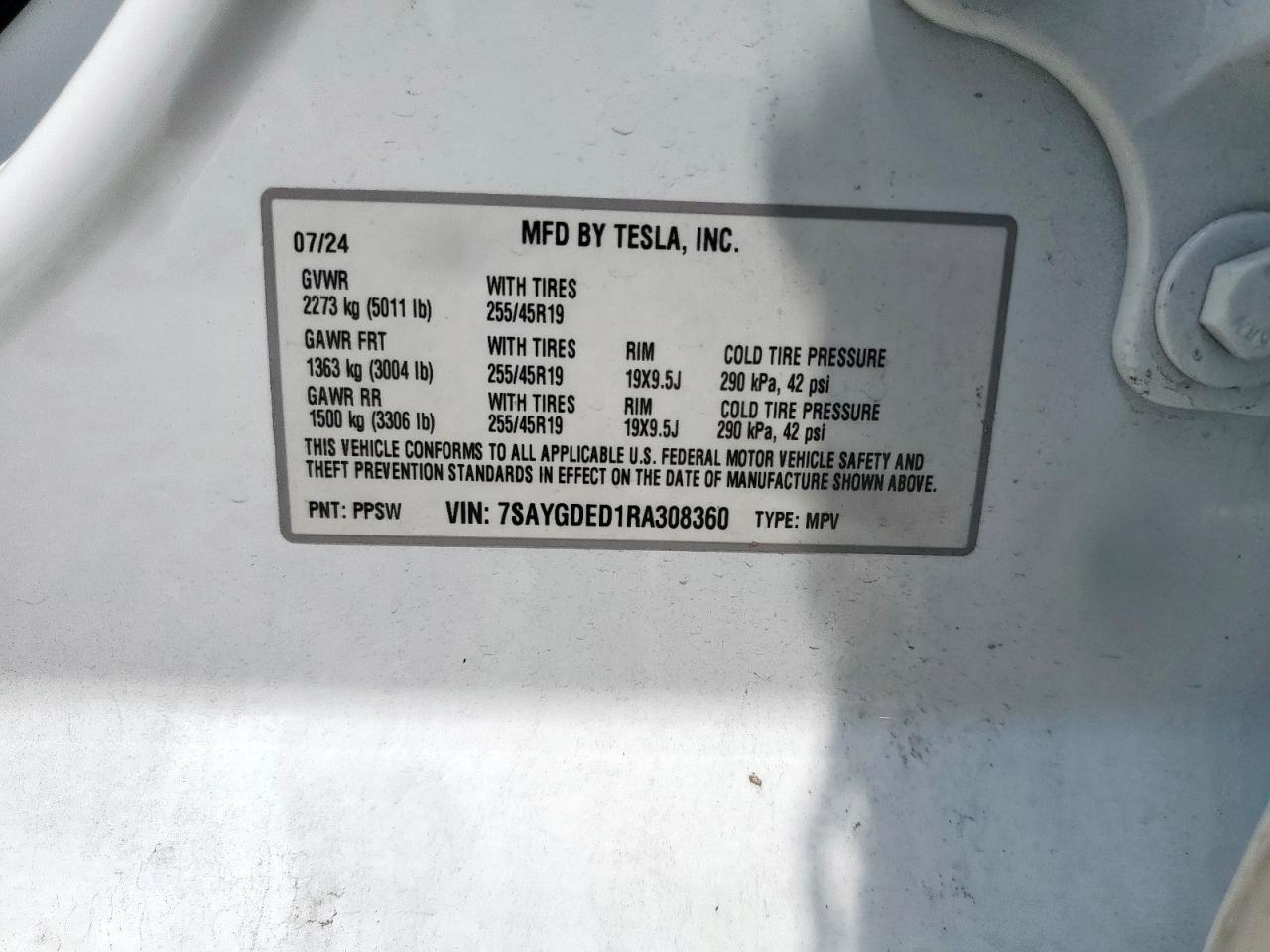 2024 Tesla Model Y VIN: 7SAYGDED1RA308360 Lot: 70101985