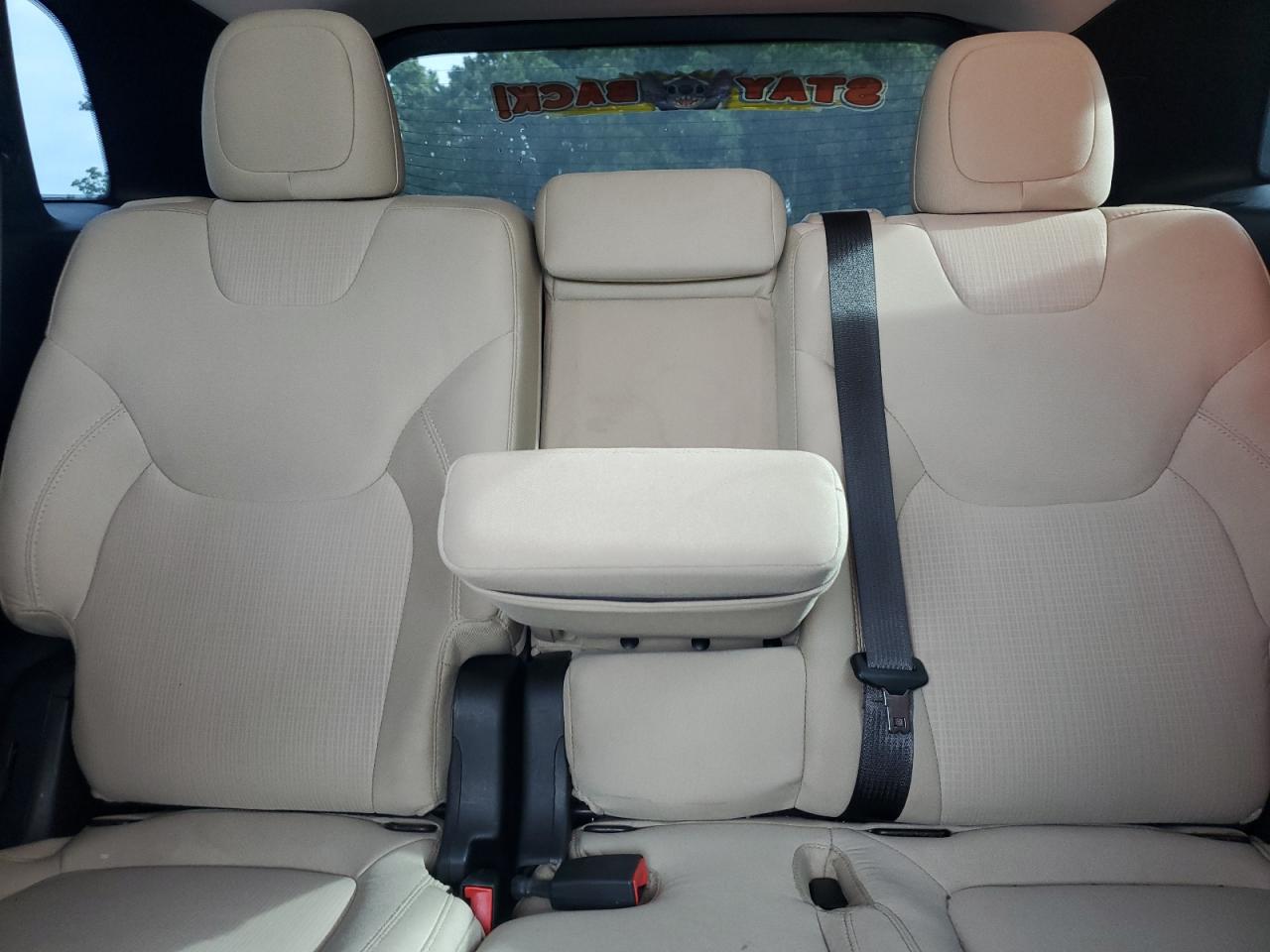 2015 Jeep Cherokee Latitude VIN: 1C4PJLCSXFW532193 Lot: 70767025