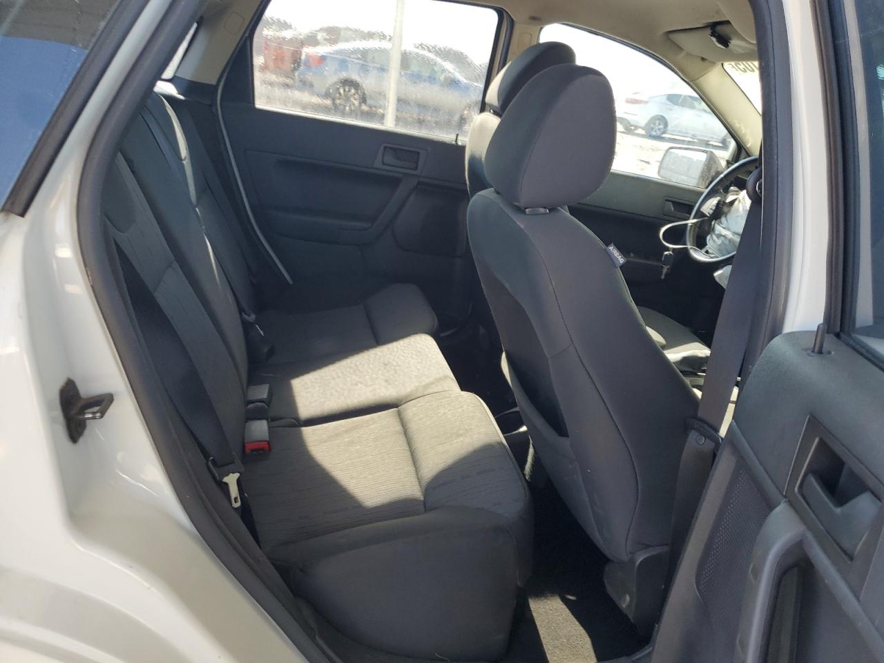 2009 Ford Focus Se VIN: 1FAHP35N99W140746 Lot: 70863105