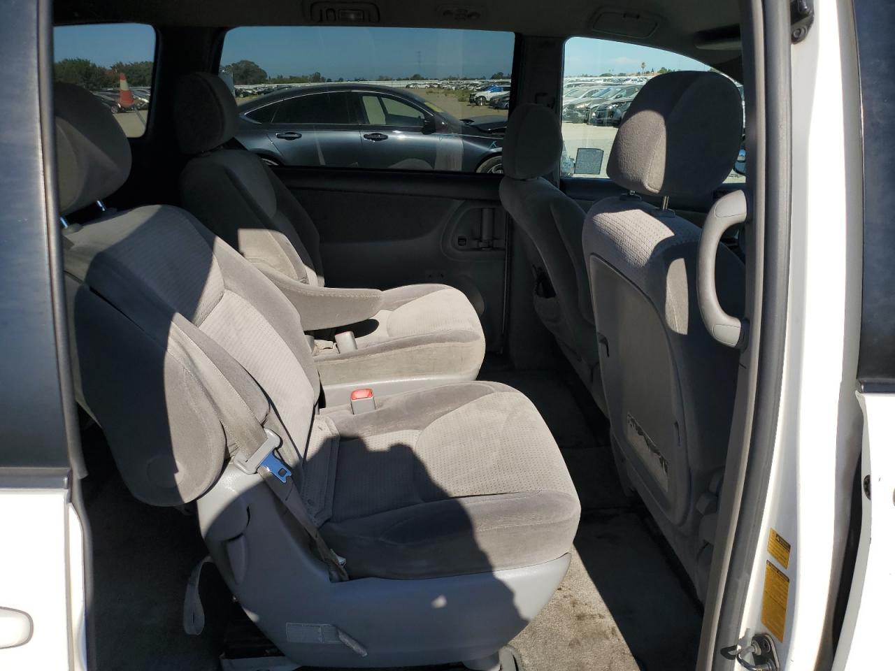 2006 Toyota Sienna Ce VIN: 5TDZA23C36S555262 Lot: 69042945