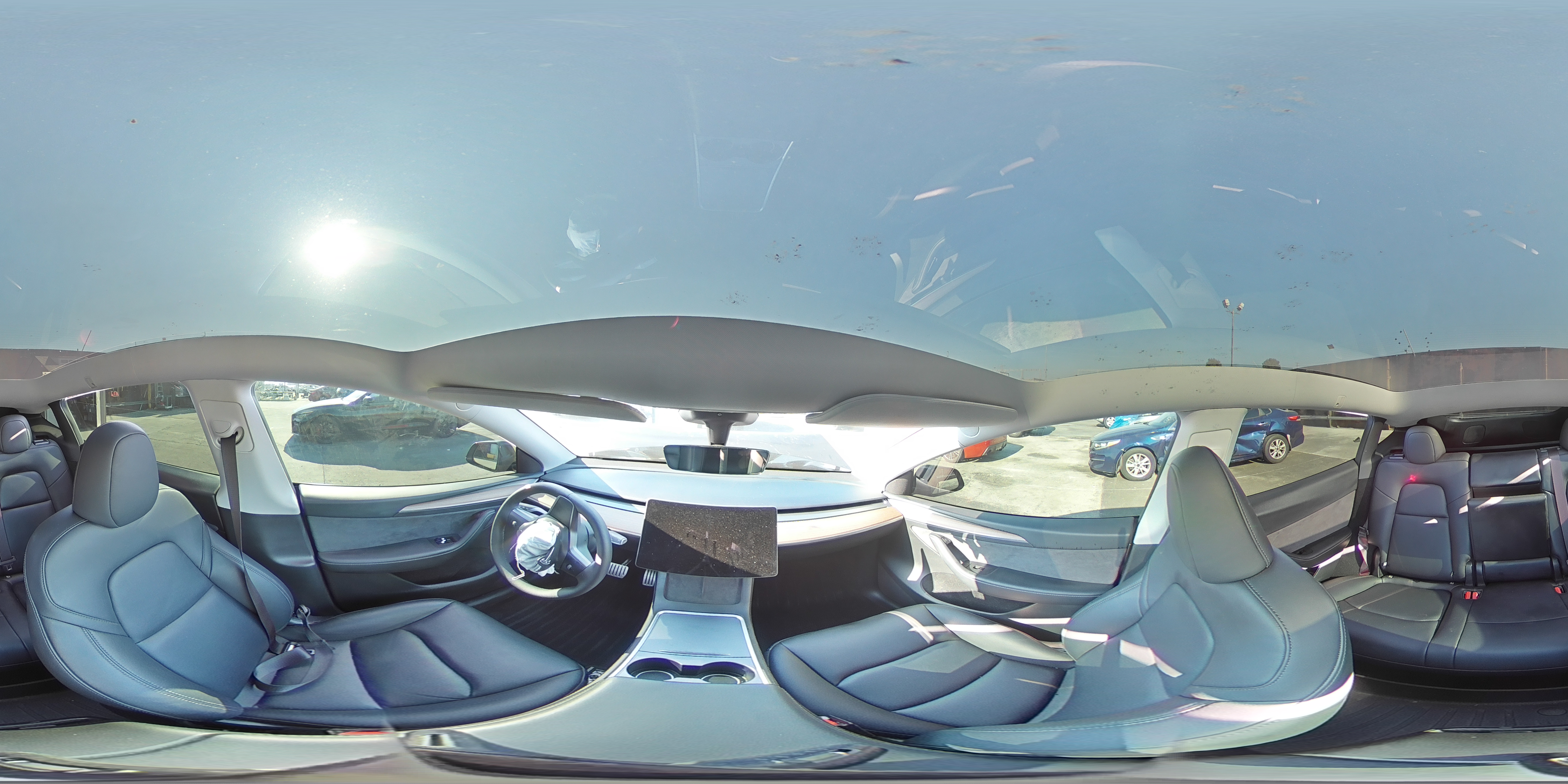 2025 Tesla Model Y VIN: 7SAYGDEF4SF310131 Lot: 68002275