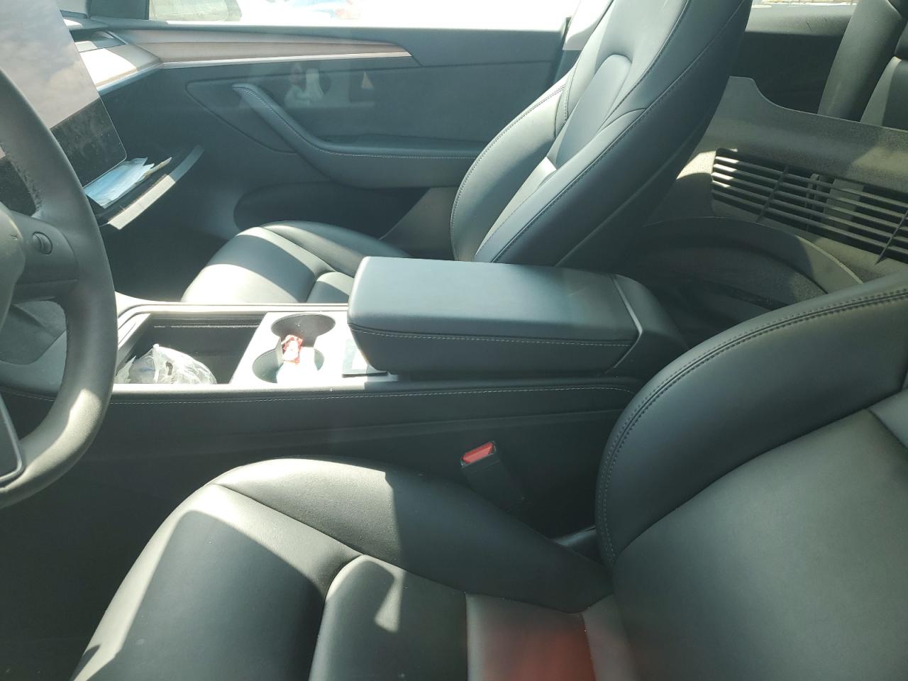 2024 Tesla Model Y VIN: 7SAYGAEE9RF058537 Lot: 63382555