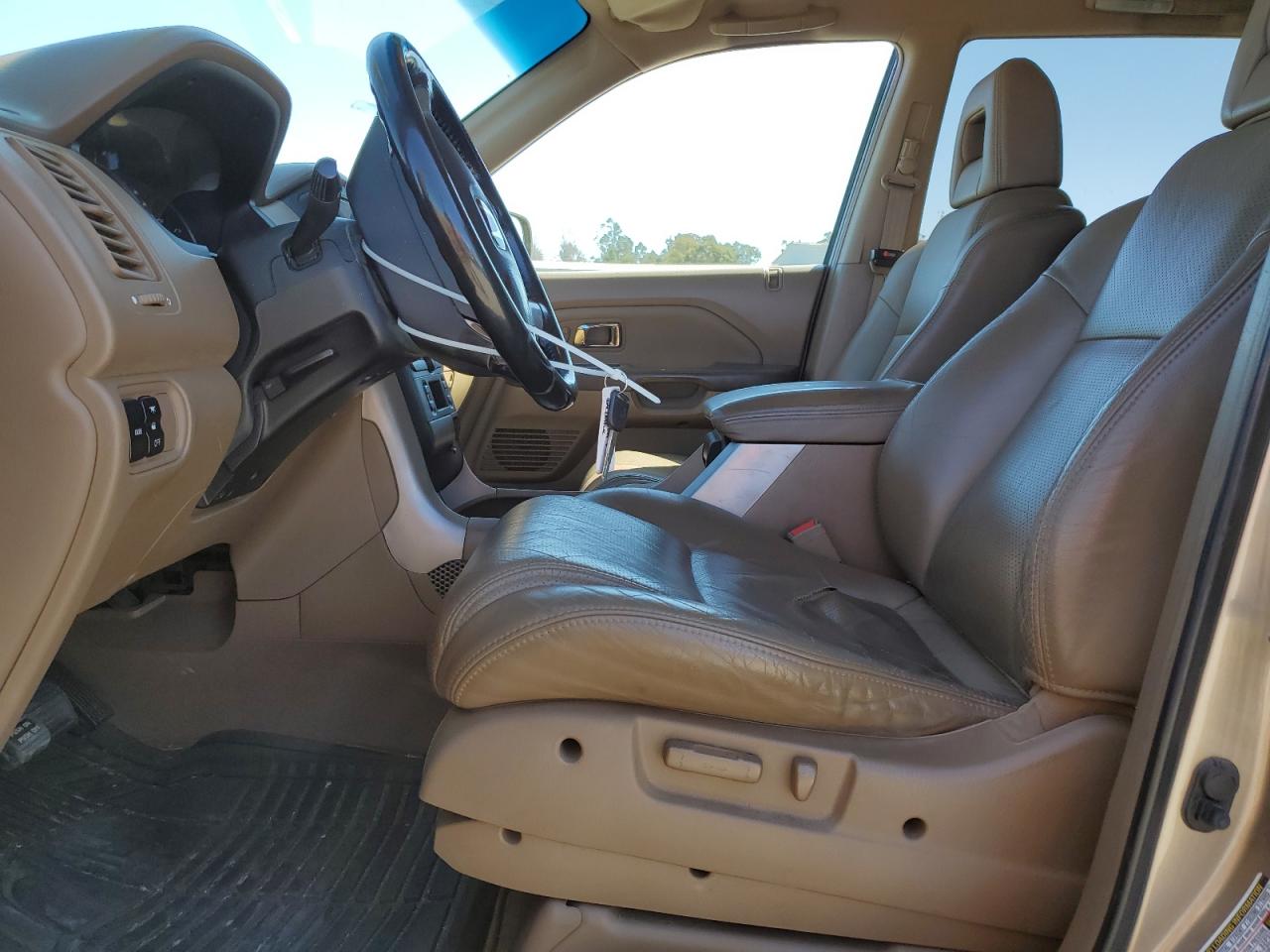 2004 Honda Pilot Exl VIN: 2HKYF18504H611209 Lot: 70056665