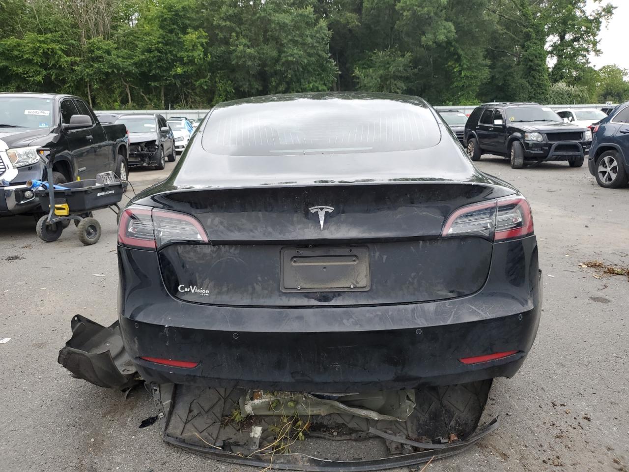 5YJ3E1EAXJF152621 2018 Tesla Model 3