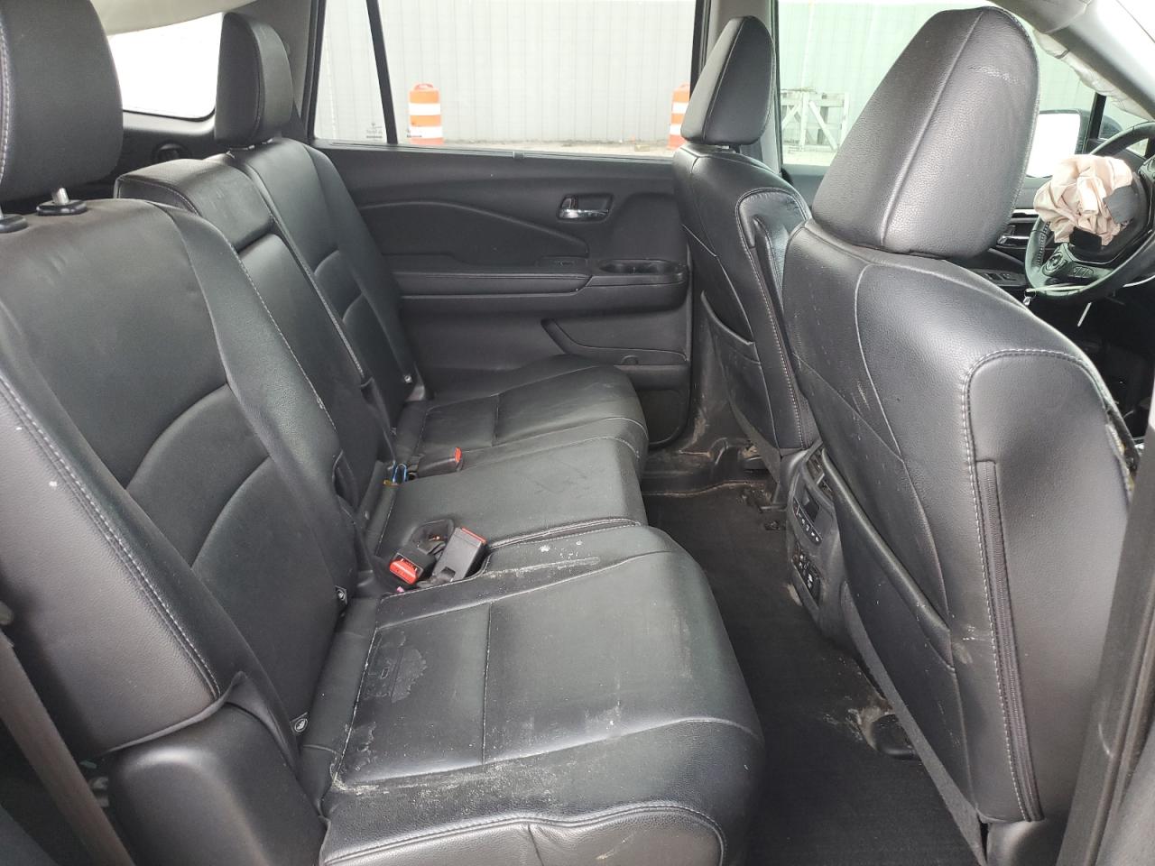 2017 Honda Pilot Touring VIN: 5FNYF6H93HB101540 Lot: 67833175