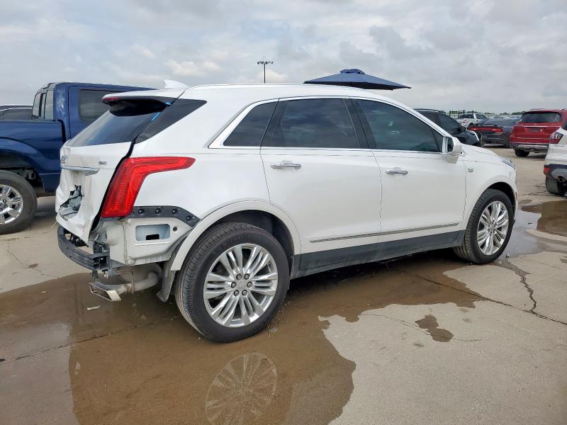  CADILLAC XT5 2017 White