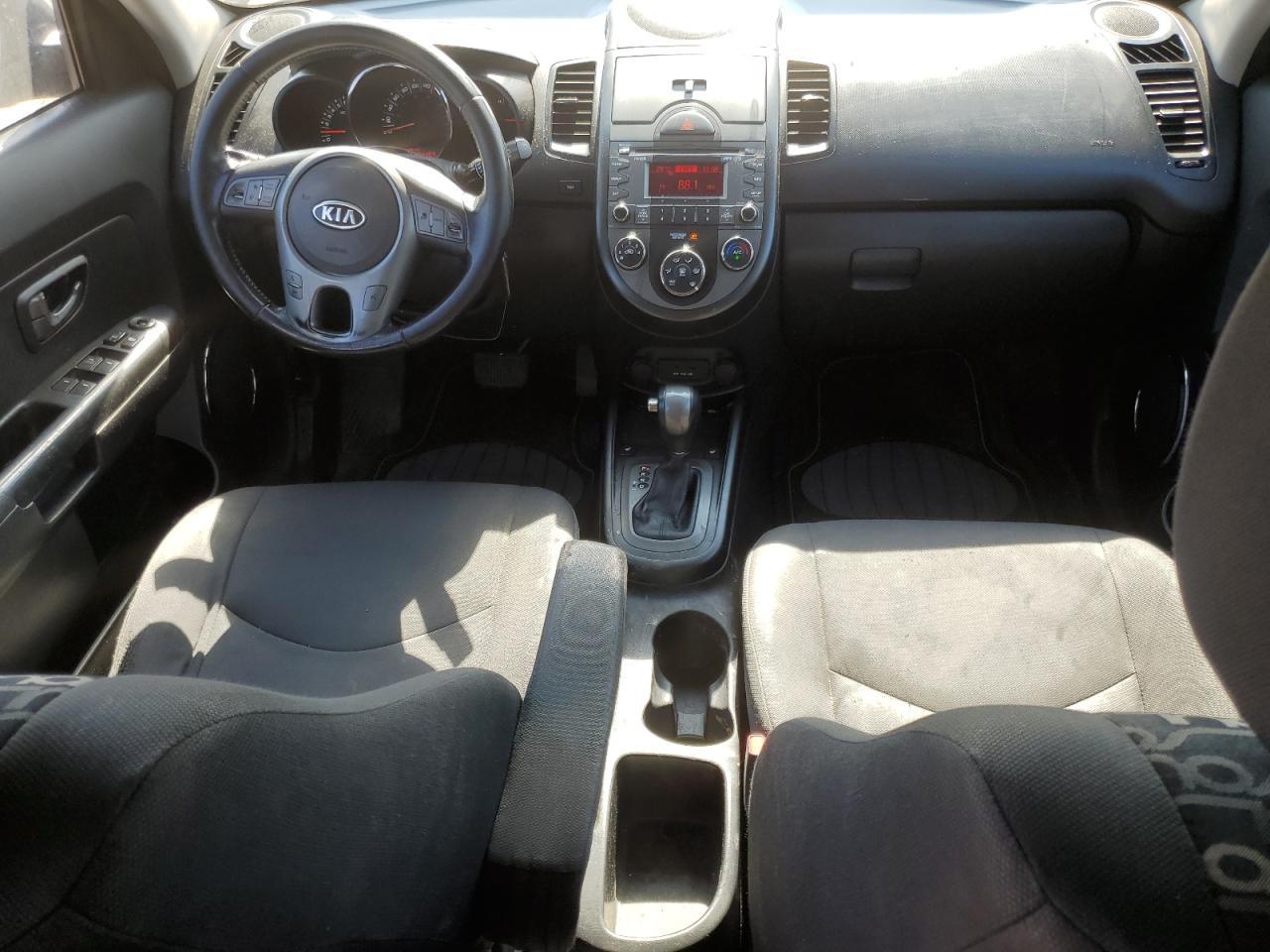 2011 Kia Soul + VIN: KNDJT2A20B7732324 Lot: 68733475