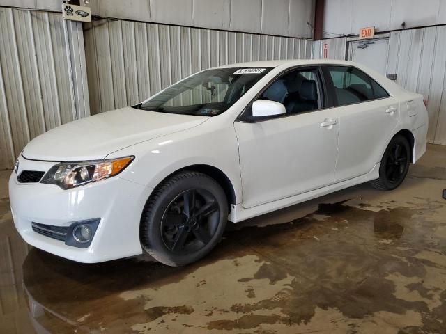  TOYOTA CAMRY 2014 Biały